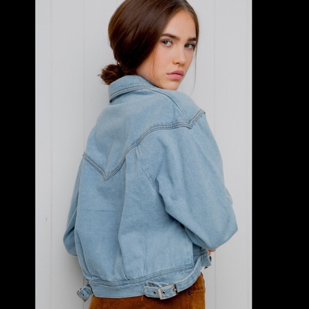 Brandy Melville Isabelle Light Wash Denim Jean Jacket - Slightly Cropped